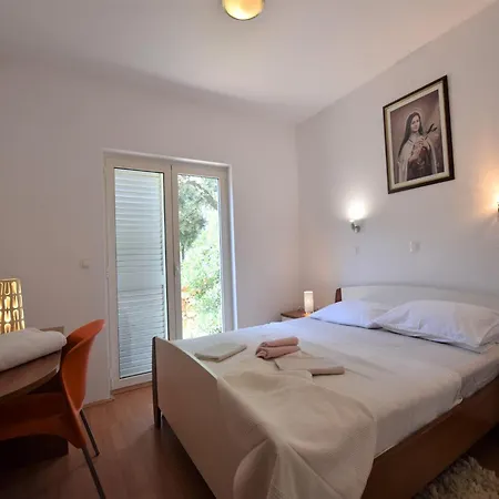 Apartment In Near The Sea *